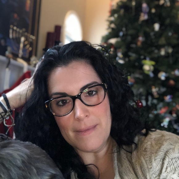 Meet your Posher, Erica - Picture 1 of 1